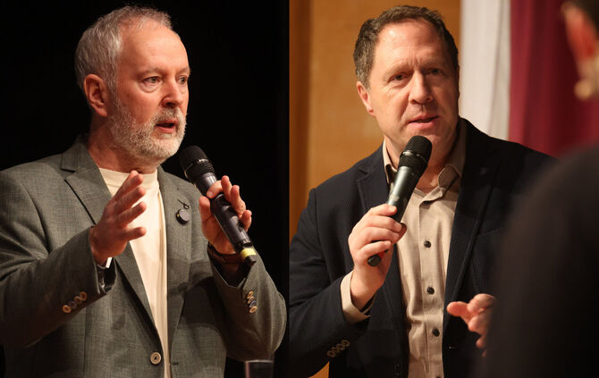 Hans-Martin Fischer (links) und Hartmut Holzwarth haben am Dienstagabend Fragen in der Hermann-Schwab-Halle beantwortet (Fotomon
