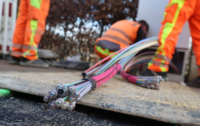 Welzheim profitiert vom geförderten Breitbandausbau: Gelder für die Verlegung der Glasfaser kamen überraschend. (Symbolfoto)