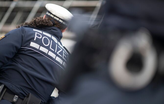Die Polizei sieht in Ludwigsburg nach den Schüssen auf das Gebäude einer Sicherheitsfirma keine erhöhte Gefahr für die Bürger. (