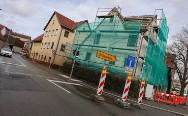 Mittlerweile kommt es zur zweiten Sperrung von Teilen der Stuttgarter Straße in Beutelsbach im Januar 2026. Unser Foto ist am 9.