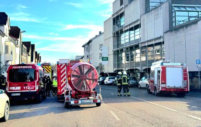 In Waiblingen wurden am Freitag brennende Autos gemeldet.