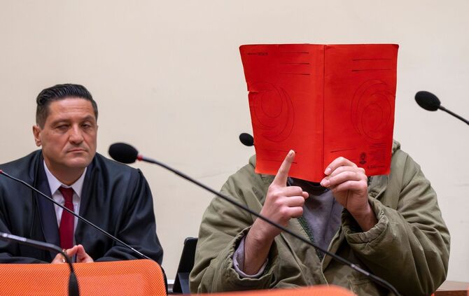 Prozessbeginn wegen Auto-Anschlag auf eine Demonstration