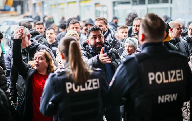 Nach Bankeinbruch - Tresorraum mit Bohrer aufgebrochen