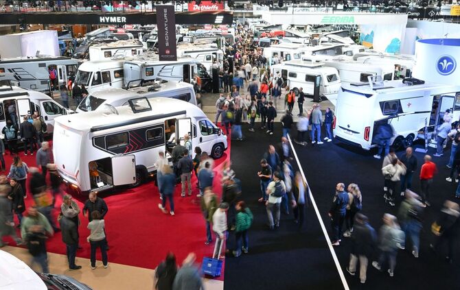 Beginn der Messe Caravan, Motor und Touristik (CMT)