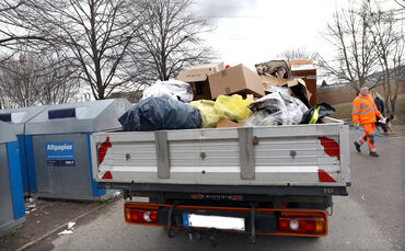 Illegal entsorgter Müll ist am Bildungszentrum Weinstadt immer wieder ein Thema, wie dieses Bild vom März 2021 zeigt. In diesem