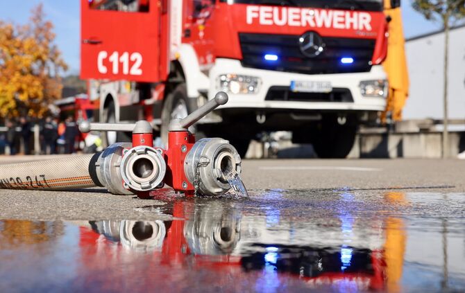Die Feuerwehr im Einsatz (Symbolfoto).