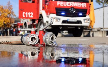 Die Feuerwehr im Einsatz (Symbolfoto).