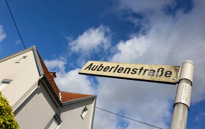 Wegen des Protests von Anwohnern wil Weinstadt, dass die Deutsche Telekom ihren geplanten Mobilfunkmast nicht in der Auberlenstr