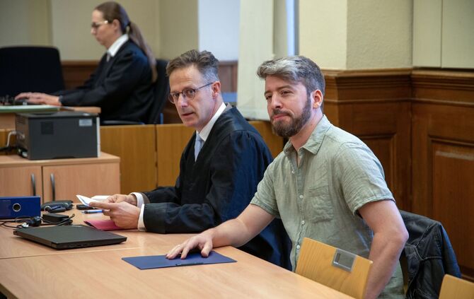 Prozess wegen Störung der Sprengung der Kühltürme