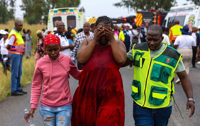 Schüler bei Busunfall in Südafrika getötet