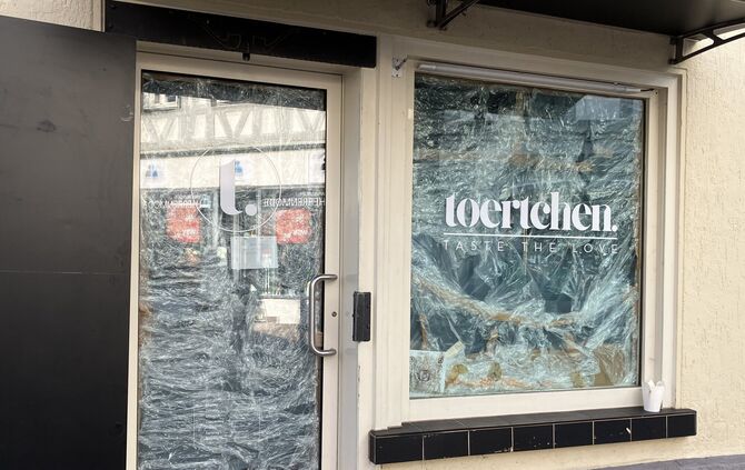 Lange Straße in Waiblingen: Das "Törtchen" (Eigenschreibweise in Social-Media-Manier: "toertchen.") hat immer noch nicht geöffne