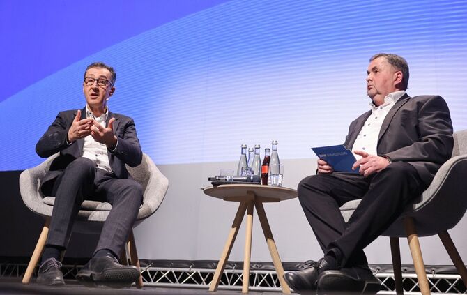 „Ich pass' zu Baden-Württemberg“: Cem Özdemir, schwäbischer Grüner mit Ambition auf das Amt des Ministerpräsidenten im Ländle, i