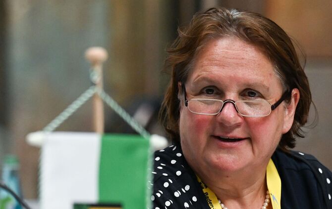 Sportministerin Theresa Schopper