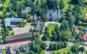 Die Schlossanlage in Tremsbüttel, Schleswig-Holstein.
