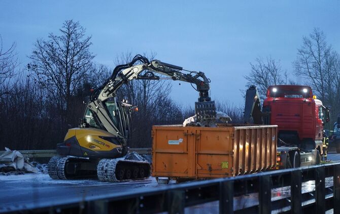 Unfallserie auf der A44 - Tote und Verletzte