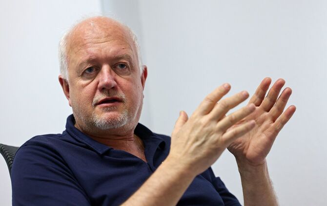 Dr. Matthias Müller-Eißfeldt, Orthopäde aus Schorndorf, wünscht sich, es wäre in seinem Fachgebiet wie bei den Zahnärzten. Er kr