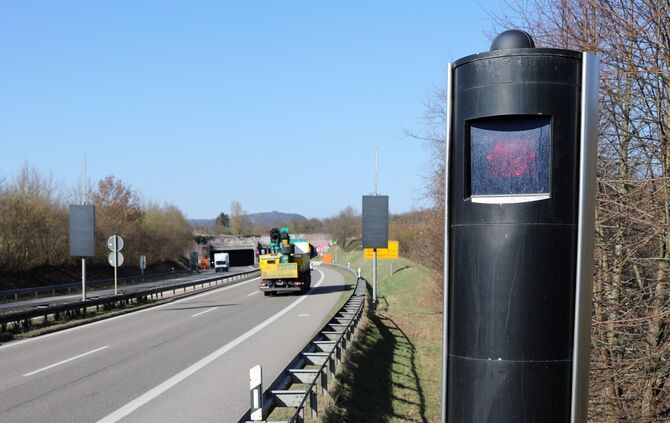 Ein Mann aus Waiblingen bekam im Frühjahr 2025 Post von der Thüringer Polizei: Sein Porsche war dort geblitzt worden (Symbolfoto