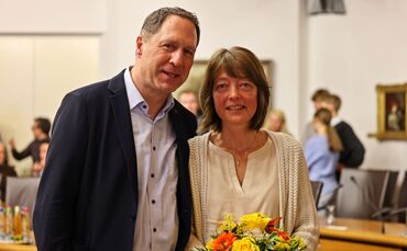 Glücklich über den Ausgang der Wahl: Oberbürgermeister Hartmut Holzwarth mit Ehefrau Eva.