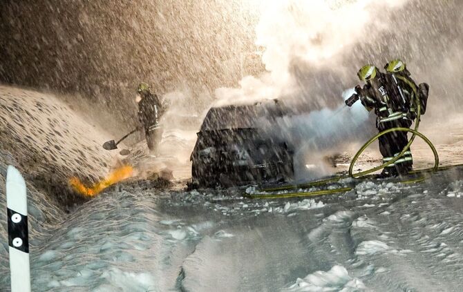 Der Fahrer des Autos blieb unverletzt.