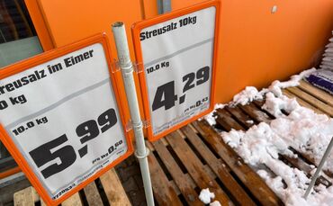 Streusalz ist bei Obi Winnenden seit Montag ausverkauft. Auch Schneeschieber und Schlitten sind nicht mehr erhältlich.