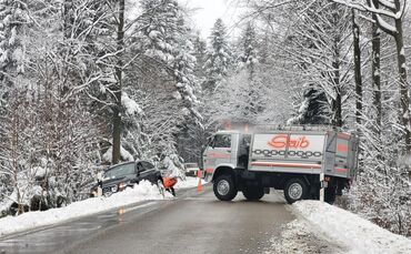 Schnee und Glätte sorgten auf den Straßen für zahlreiche Unfälle. Auch zwischen Murrhardt und Kaisersbach auf der L1120 ist ein 