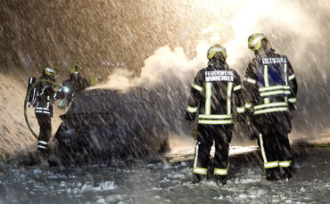 Autobrand zwischen Winnenden und Hertmannsweiler.