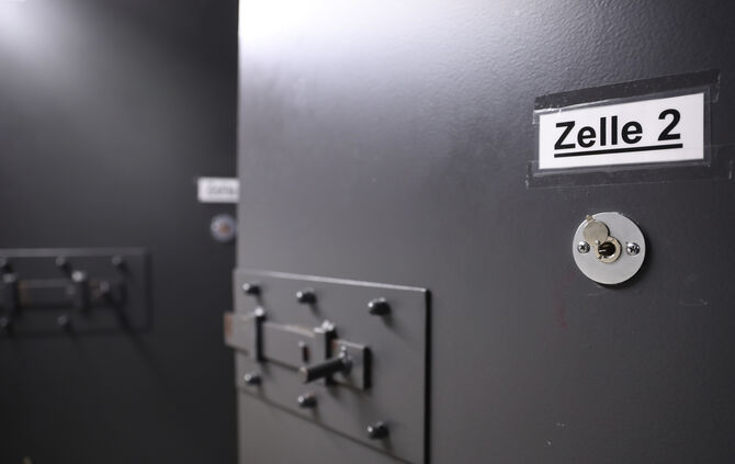 Ein Mann aus Stuttgart wird in Winnenden zum wiederholten Mal ohne Führerschein hinter dem Steuer erwischt. Er kommt nun ins Gef