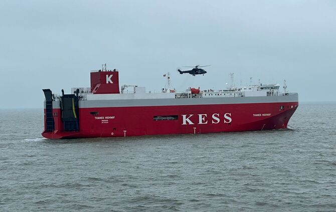 Brand auf der "Thames Highway"