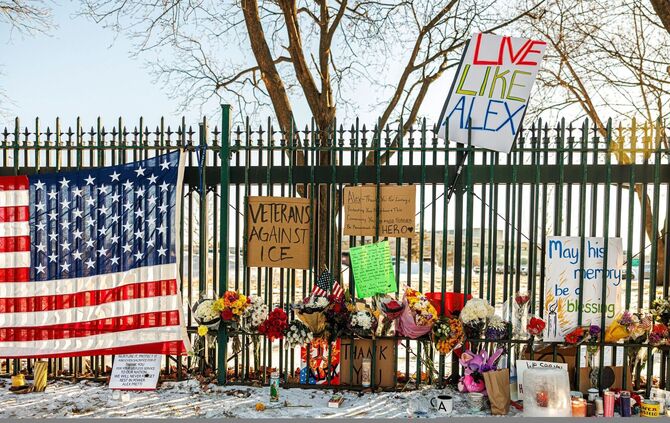 Minneapolis - Alex Pretti