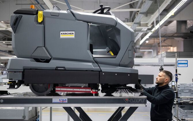 Der Markt sei von Kaufzurückhaltung bei den gewerblichen Kunden geprägt gewesen, teilte Kärcher mit.