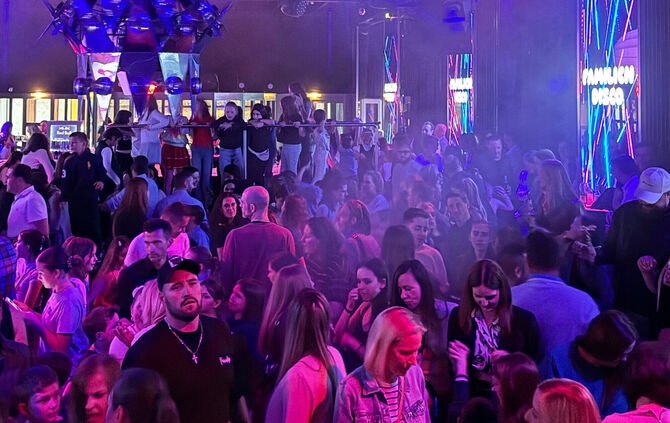 Am 29.03. steigt die vierte "Familien Disco" im Perkins Park Stuttgart.