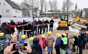 Endlich geht`s los! Spatenstich für den Neubau der Kita Pestalozziweg.