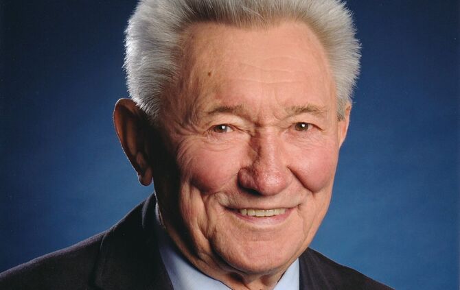 Helmut Müller, langjähriger Ehrenvorsitzender der KAB-Remshalden, ist jetzt gestorben.