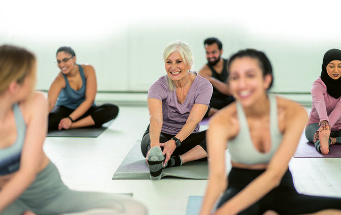 Wenn das Innere durcheinandergerät, hilft Bewegung in der Gruppe enorm. Carmen Mergenthaler lädt nach eigener Betroffenheit jetz