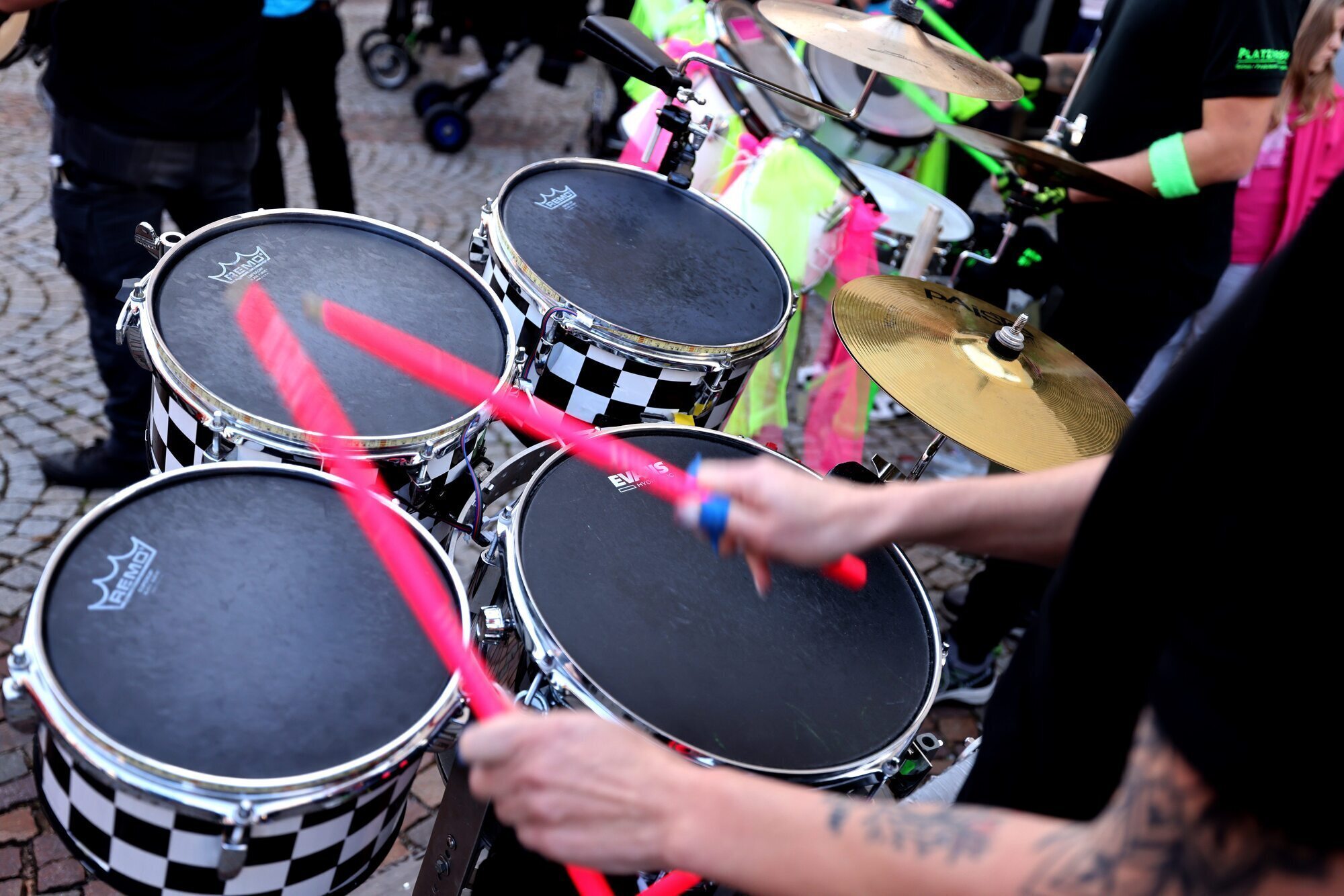 Trotz Sparzwang in Fellbach: 2026 soll es eine Fiesta geben - Triennale ...