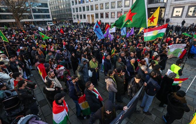 Die Abschlusskundgebung fand auf dem Stuttgarter Marktplatz statt.