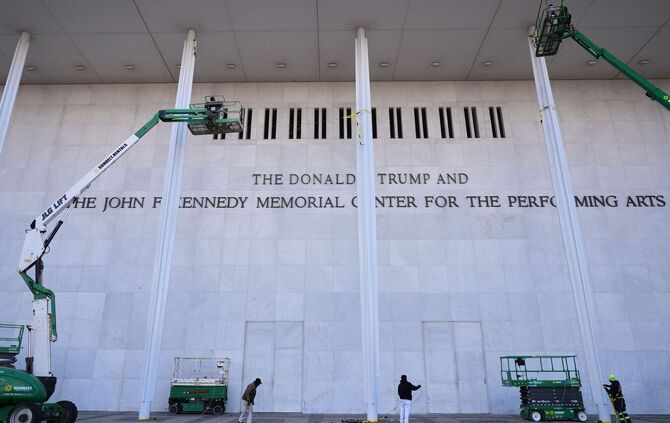 Aus Kennedy Center wird Trump Kennedy Center