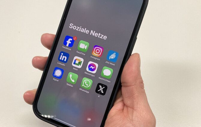 Auf der Online-Plattform "Digitale Elternabende" sind auch Videos zum Thema Soziale Medien zu finden. (Symbolfoto)