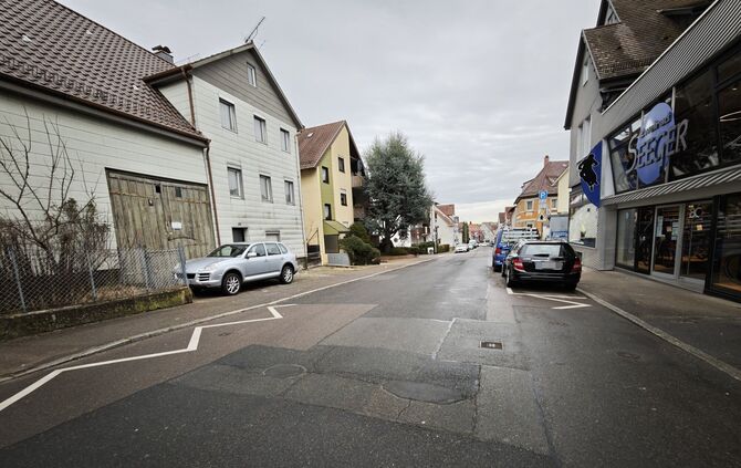 In einem Punkt sind alle längst einig: Die Schmidener Straße gehört saniert.