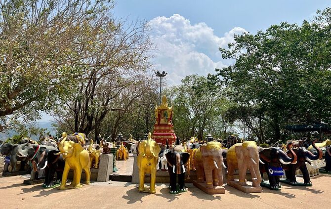 Elefanten-Verehrung in Thailand