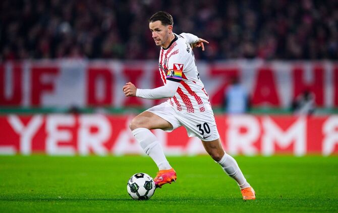 Urgestein Christian Günter hat seinen Vertrag beim SC Freiburg noch einmal verlängert. (Archivbild)