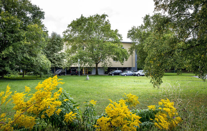 Blick in den Schlosspark Winnenden, wo das Zentrum für Psychiatrie mehrere Fachkliniken betreibt. Im Jahr 2029 oder 2030 soll ei