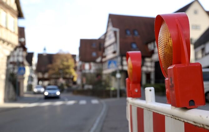 Ende 2020 war die Hindenburgstraße in Strümpfelbach kurz gesperrt (Archivfoto) - was dem Ort jetzt bald bevorsteht, geht weit da