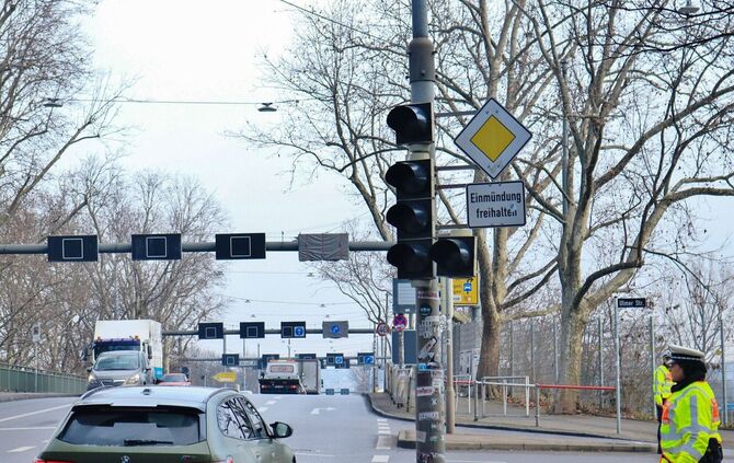 Ampeln, Bahnen und auch Smartphones quittieren zeitweise den Dienst.