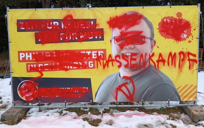 Das beschmierte Plakat von Philip Köngeter.