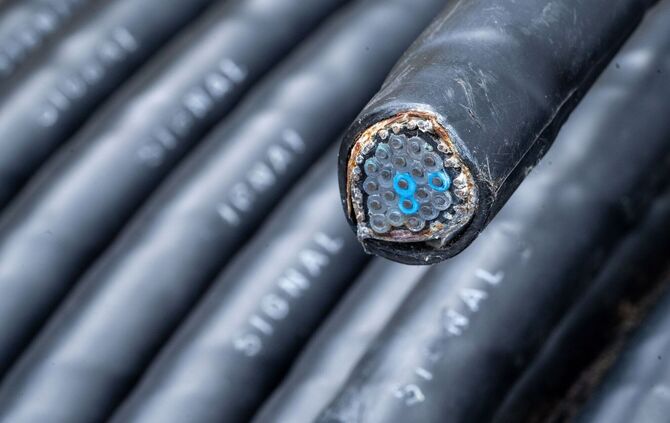 Kabel beschädigt, Bahnverkehr gestört