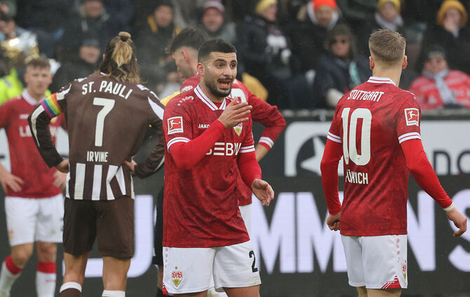Mit diesem Auftritt können Deniz Undav (links) und Chris Führich nicht zufrieden sein: Der VfB Stuttgart verliert auf St. Pauli