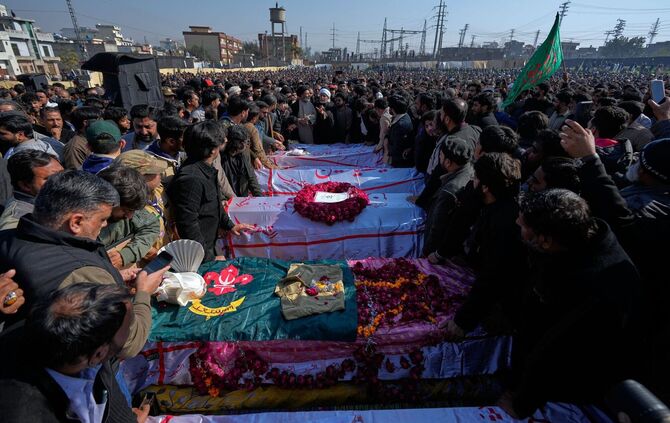 Selbstmordanschlag in Pakistan - Trauerfeier