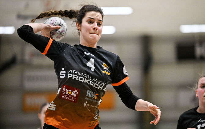 Sah in der 57. Minute die zweite Waiblinger Rote Karte: Isabel Toth.