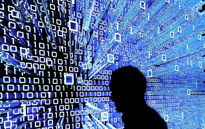 Microsoft warnt eindringlich vor dem unkontrollierten Einsatz von autonomen Softwarehelfern mit Künstlicher Intelligenz. (Symbol